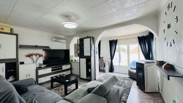 2 soveværelse Villa til salg i Torrevieja med swimmingpool garage - € 279.000 (Ref: 9814648)