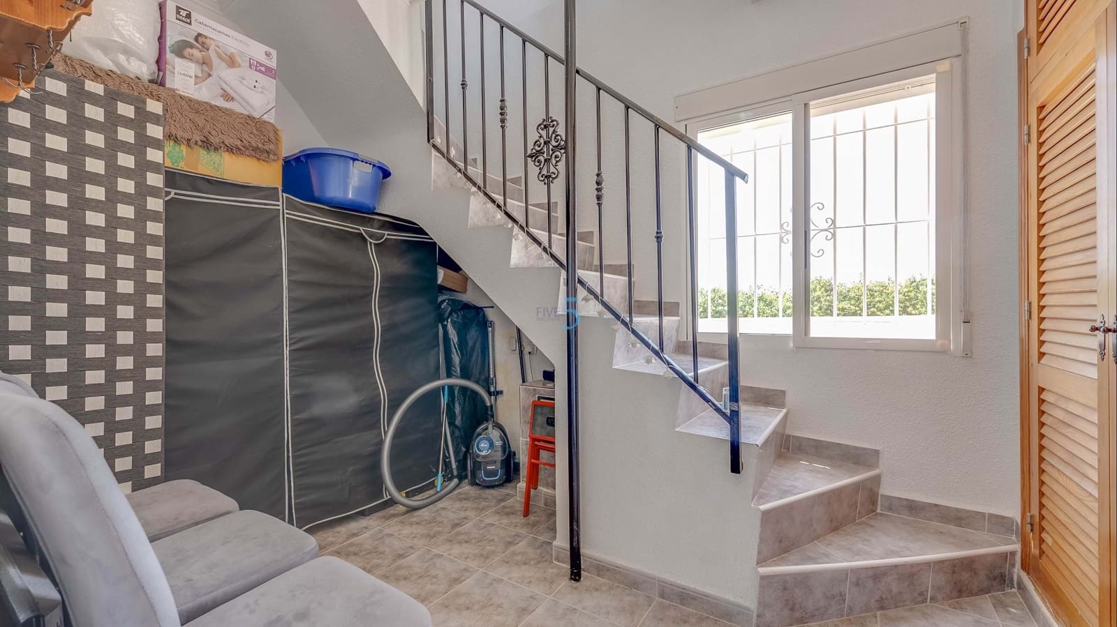 Chalet de 2 habitaciones en Torrevieja en venta con piscina garaje - 279.000 € (Ref: 9814648)