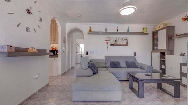 2 Zimmer Villa zu verkaufen in Torrevieja mit Pool Garage - 279.000 € (Ref: 9814648)