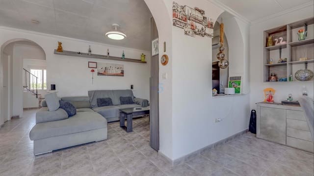 2 Zimmer Villa zu verkaufen in Torrevieja mit Pool Garage - 279.000 € (Ref: 9814648)