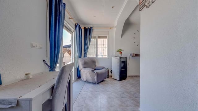 2 Zimmer Villa zu verkaufen in Torrevieja mit Pool Garage - 279.000 € (Ref: 9814648)