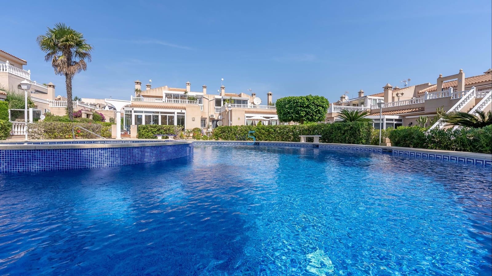 2 slaapkamer Appartement te koop in Playa Flamenca met zwembad - € 219.000 (Ref: 9815246)