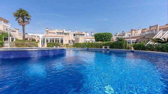 2 soveværelse Lejlighed til salg i Playa Flamenca, Orihuela med swimmingpool - € 209.000 (Ref: 9815246)