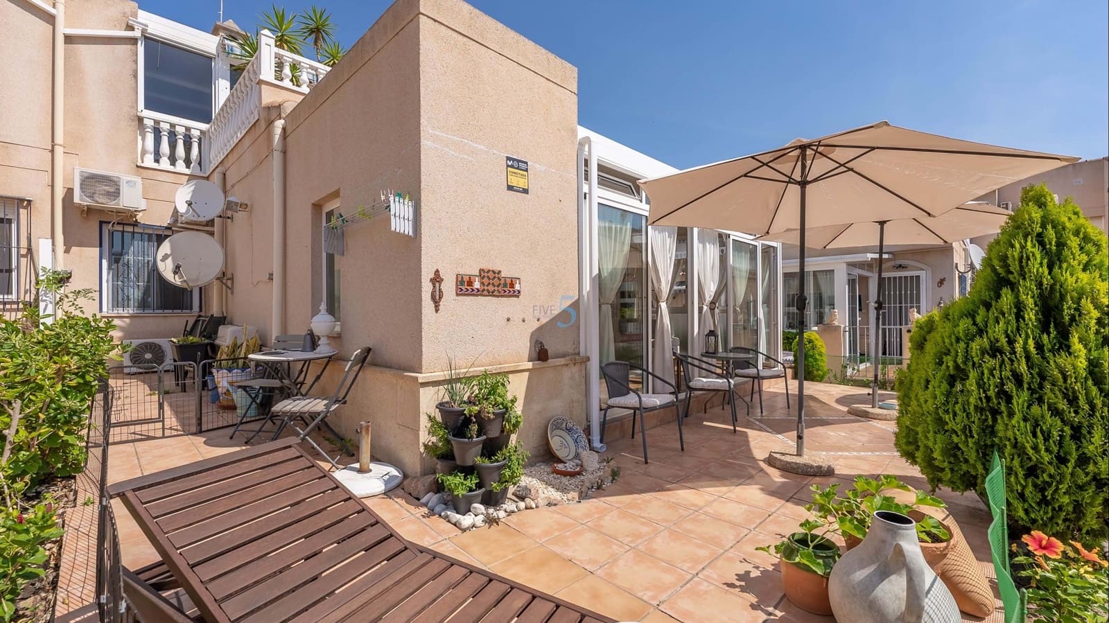 2 slaapkamer Appartement te koop in Playa Flamenca met zwembad - € 219.000 (Ref: 9815246)
