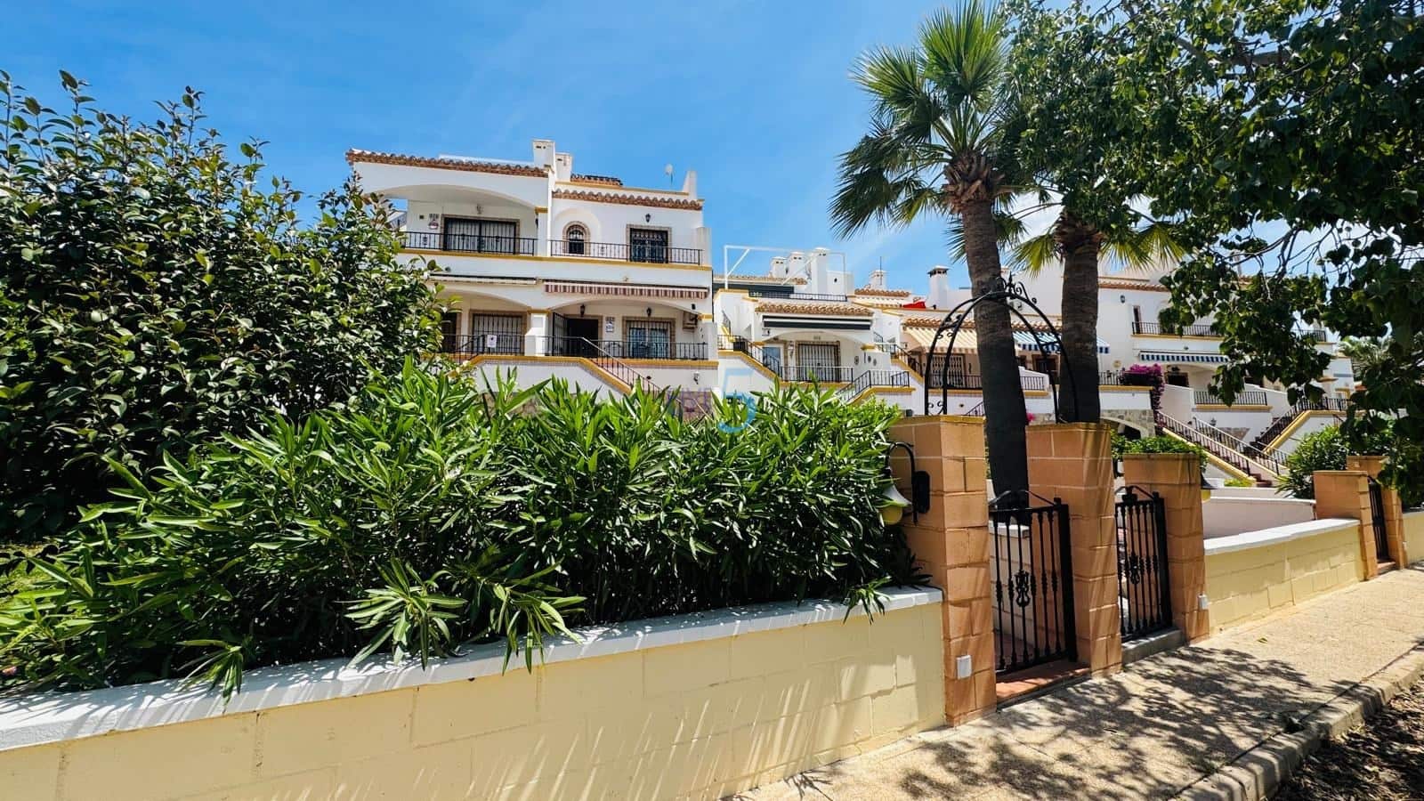2 soverom Hus til salgs i Los Dolses med svømmebasseng - € 228 000 (Ref: 9816783)
