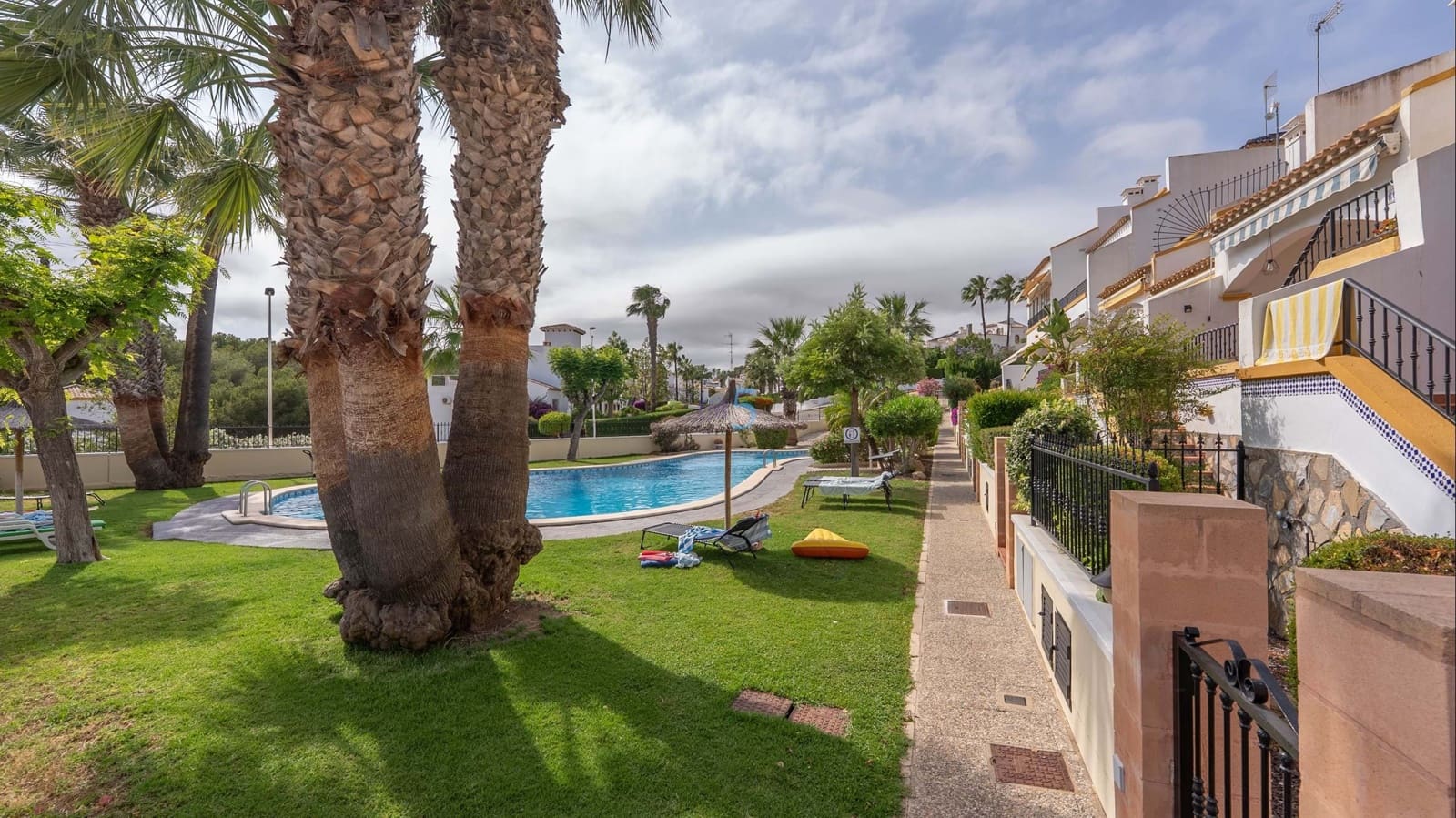 2 soveværelse Byhus til salg i Los Dolses med swimmingpool - € 228.000 (Ref: 9816783)