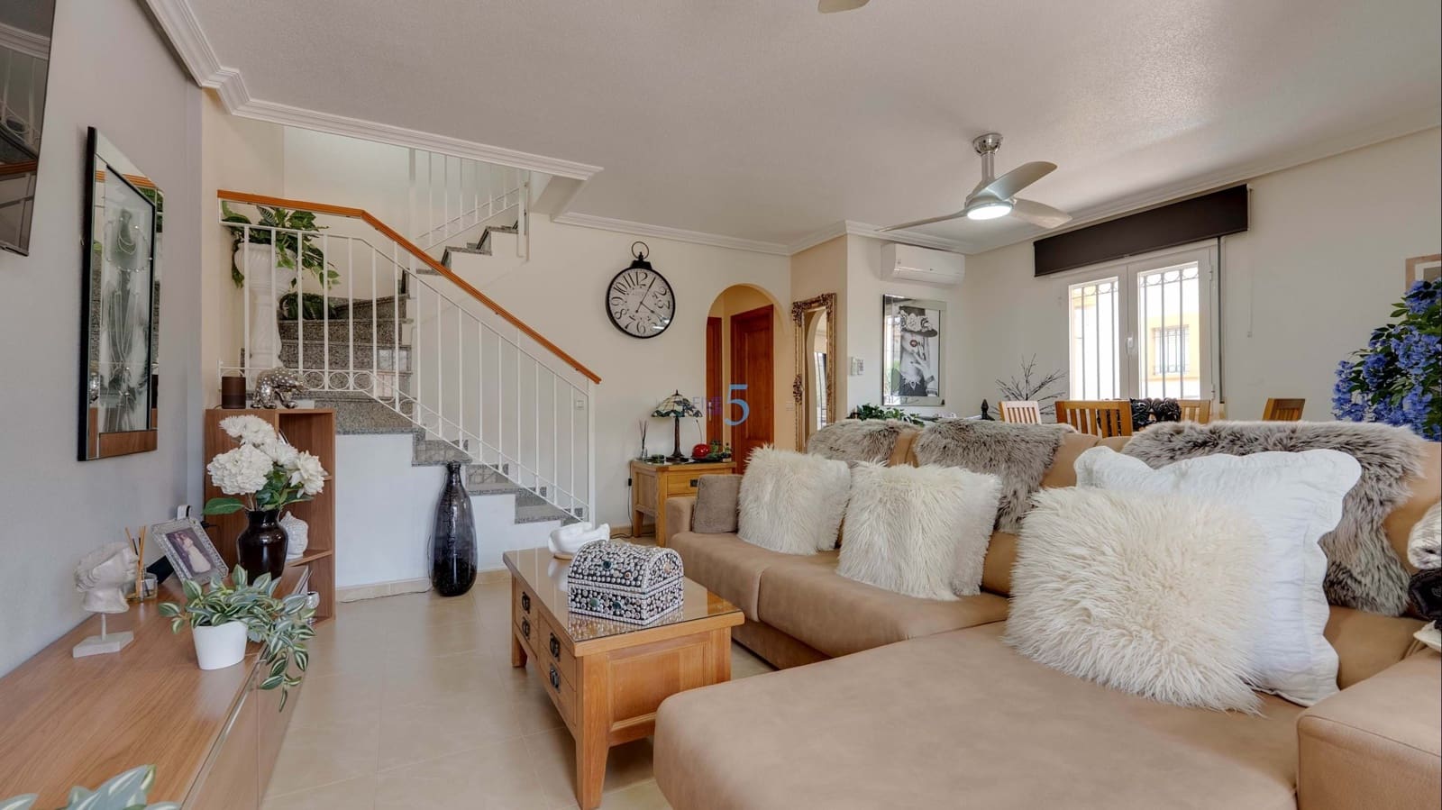 3 soveværelse Byhus til salg i Orihuela Costa med swimmingpool garage - € 260.000 (Ref: 9816784)