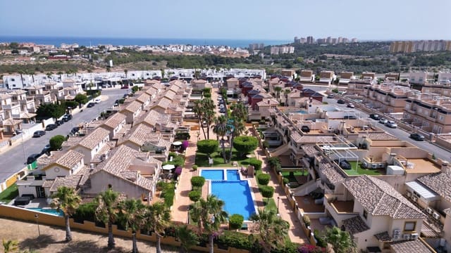 3 soveværelse Byhus til salg i Lomas de Cabo Roig - Los Dolses, Orihuela med swimmingpool garage - € 260.000 (Ref: 9816784)