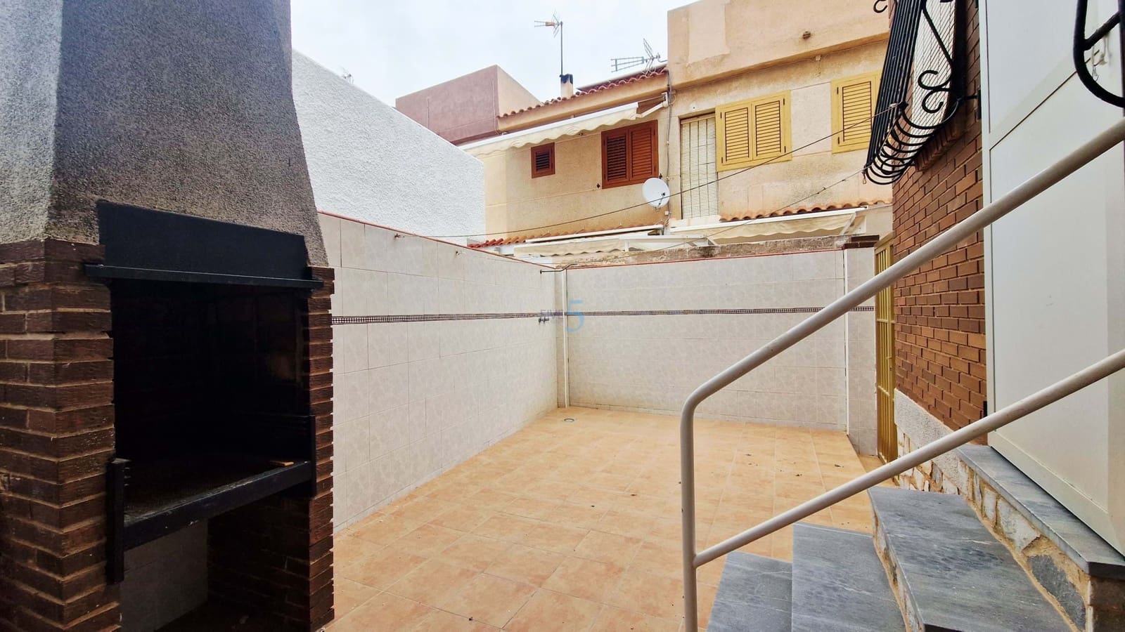 Pareado de 5 habitaciones en Torre de la Horadada en venta con garaje - 360.000 € (Ref: 9819740)