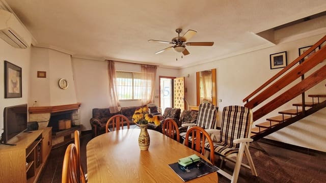 Pareado de 5 habitaciones en Torre de la Horadada, Pilar de la Horadada en venta con garaje - 360.000 € (Ref: 9819740)