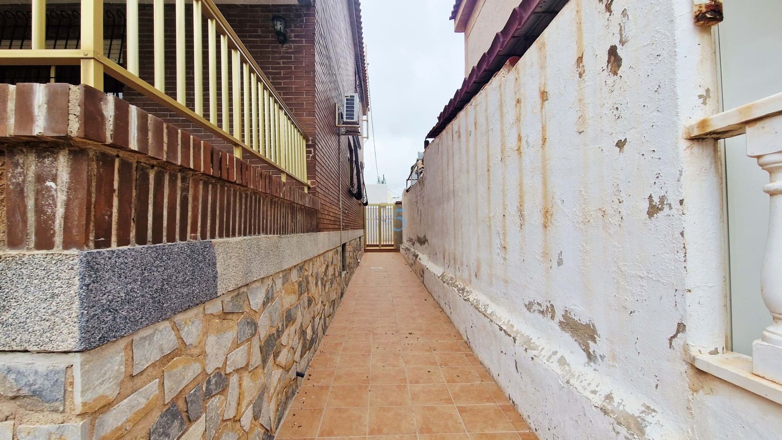 Pareado de 5 habitaciones en Torre de la Horadada en venta con garaje - 360.000 € (Ref: 9819740)