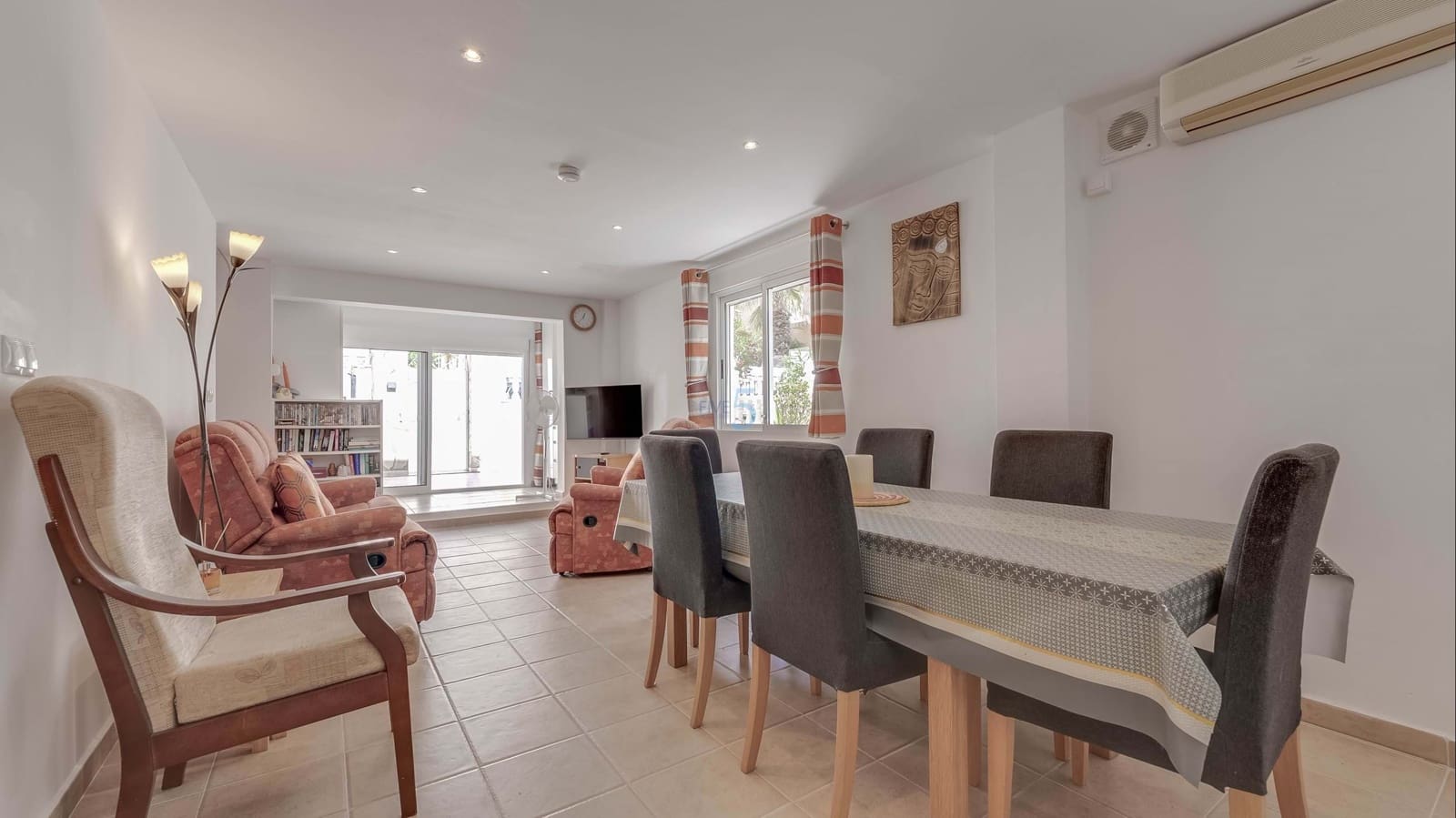 5 sovrum Villa till salu i Villamartin med pool - 269 000 € (Ref: 9819741)