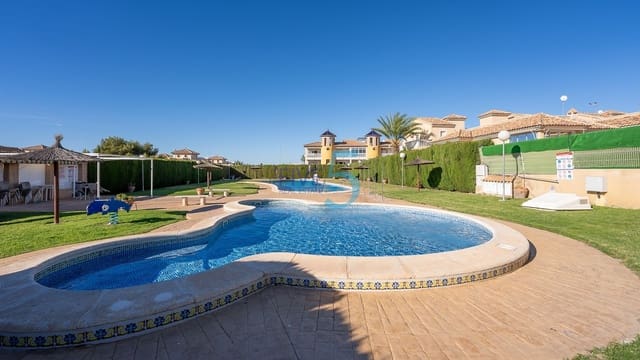 5 quarto Moradia para venda em Villamartin, Orihuela com piscina - 269 000 € (Ref: 9819741)