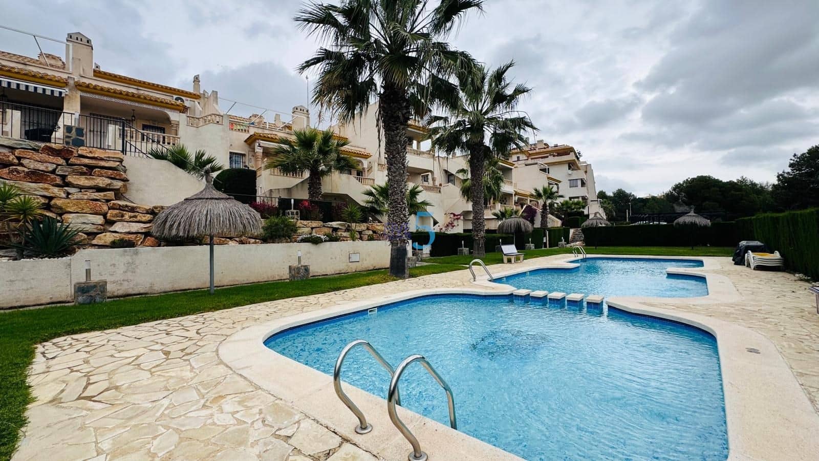 2 Zimmer Apartment zu verkaufen in Las Ramblas Golf mit Pool Garage - 239.000 € (Ref: 9821526)