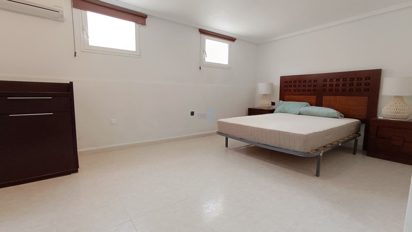 Chalet de 4 habitaciones en Ciudad Quesada en venta con piscina - 585.000 € (Ref: 9821609)
