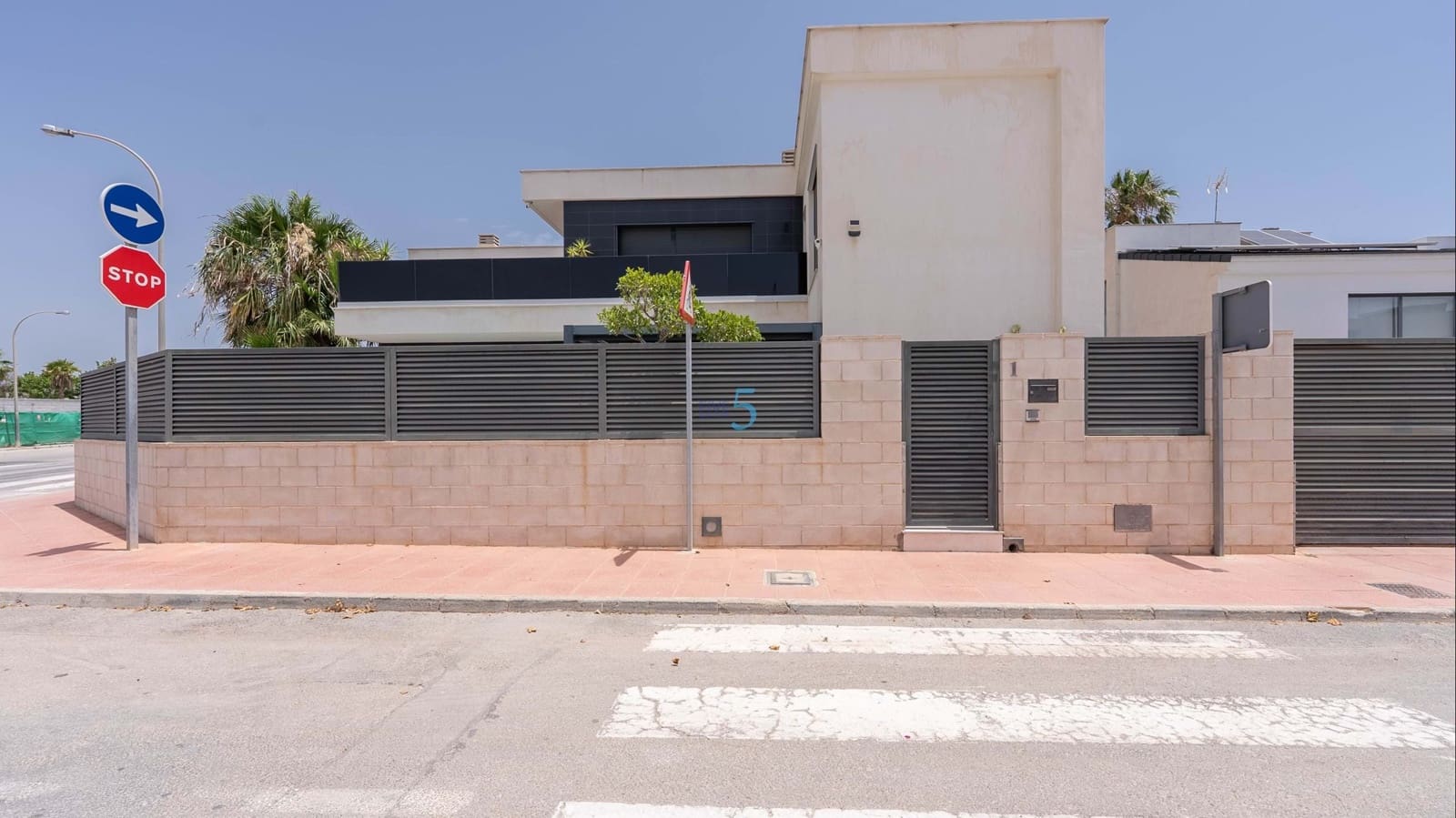 3 soveværelse Villa til salg i San Javier med swimmingpool garage - € 520.000 (Ref: 9823934)