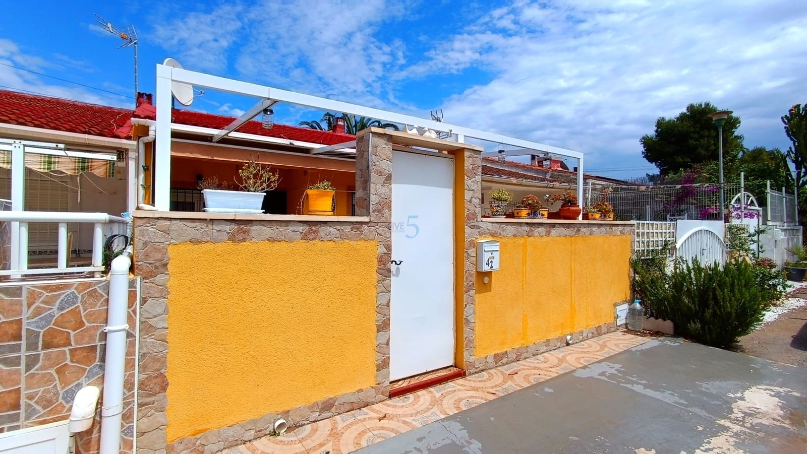2 Zimmer Bungalow zu verkaufen in Torrevieja - 129.995 € (Ref: 9824079)
