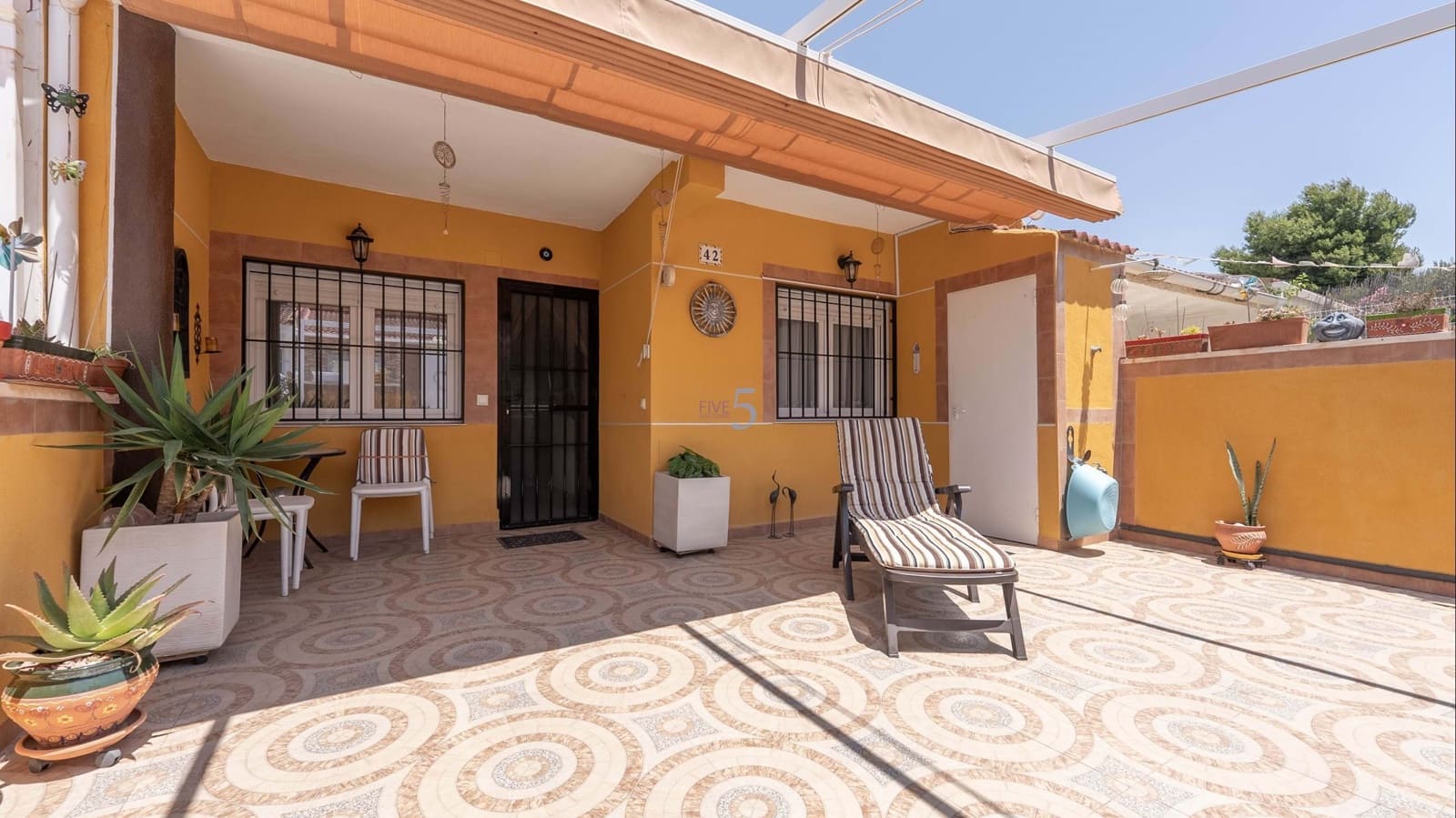 2 slaapkamer Bungalow te koop in Torrevieja - € 125.000 (Ref: 9824079)