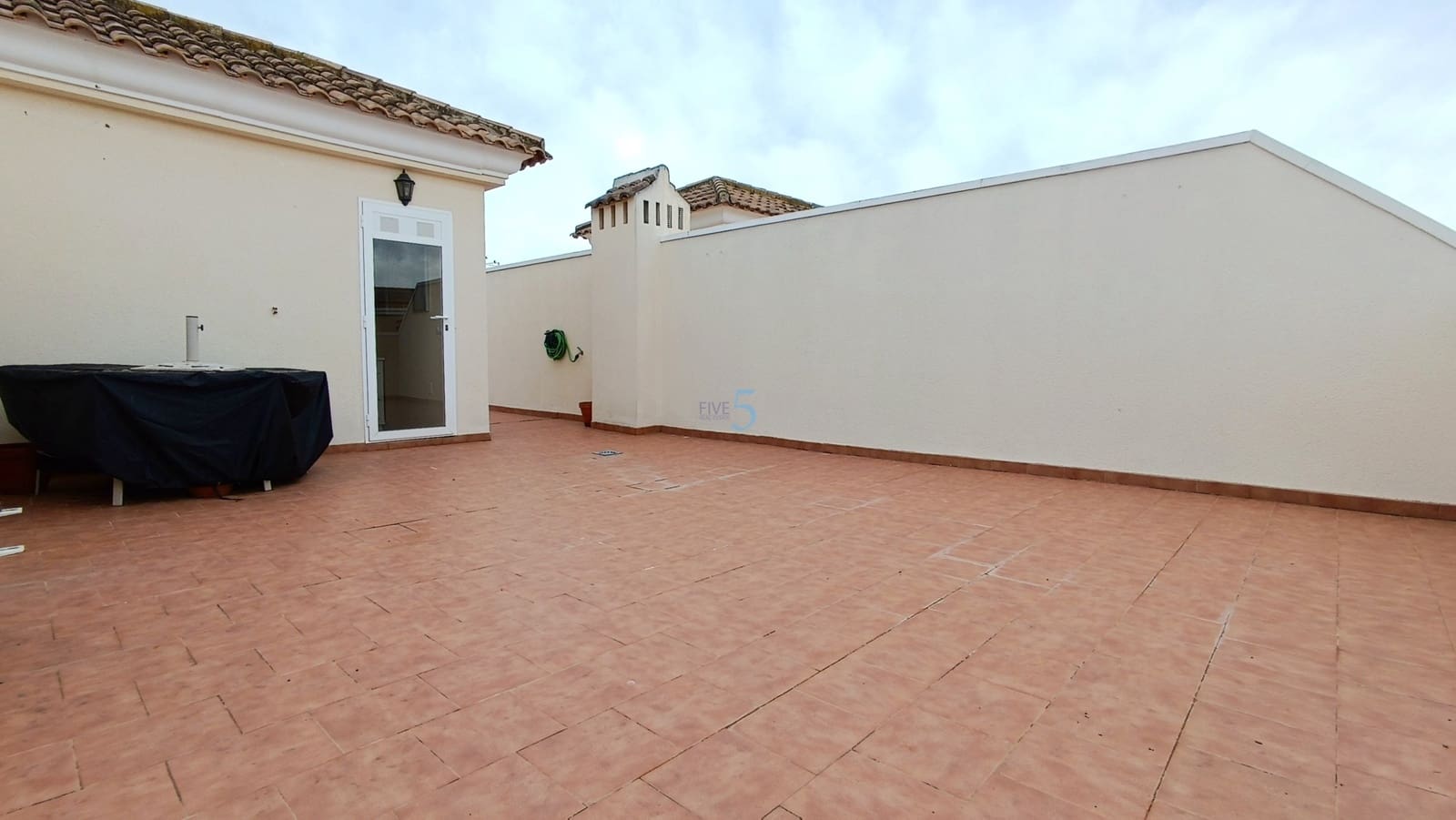 2 soveværelse Lejlighed til salg i Jacarilla med swimmingpool garage - € 129.995 (Ref: 9824081)