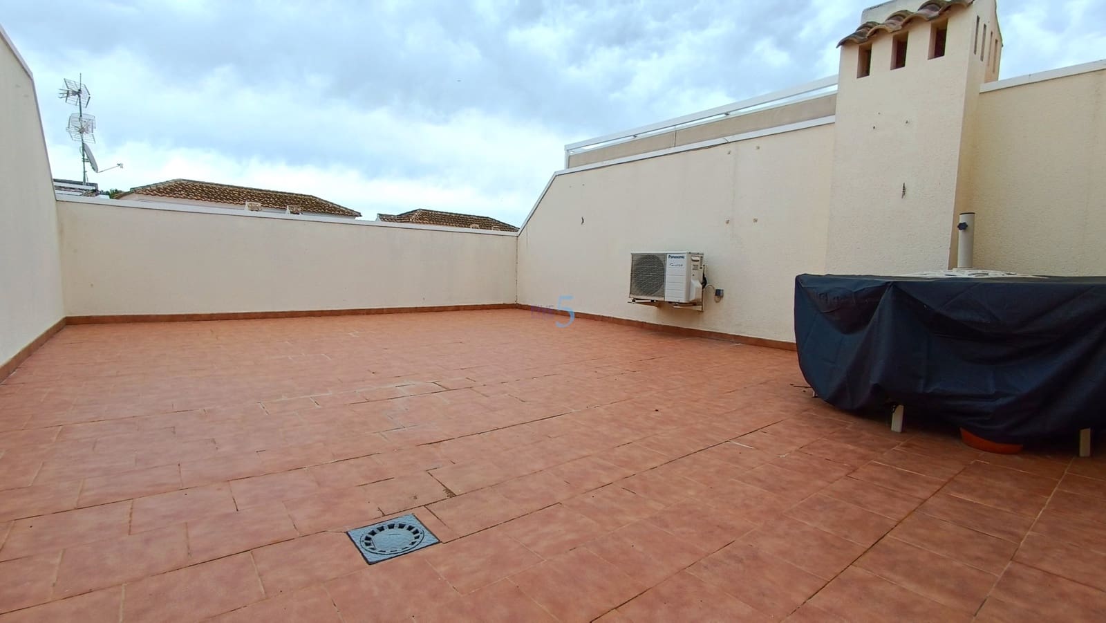 2 soveværelse Lejlighed til salg i Jacarilla med swimmingpool garage - € 129.995 (Ref: 9824081)
