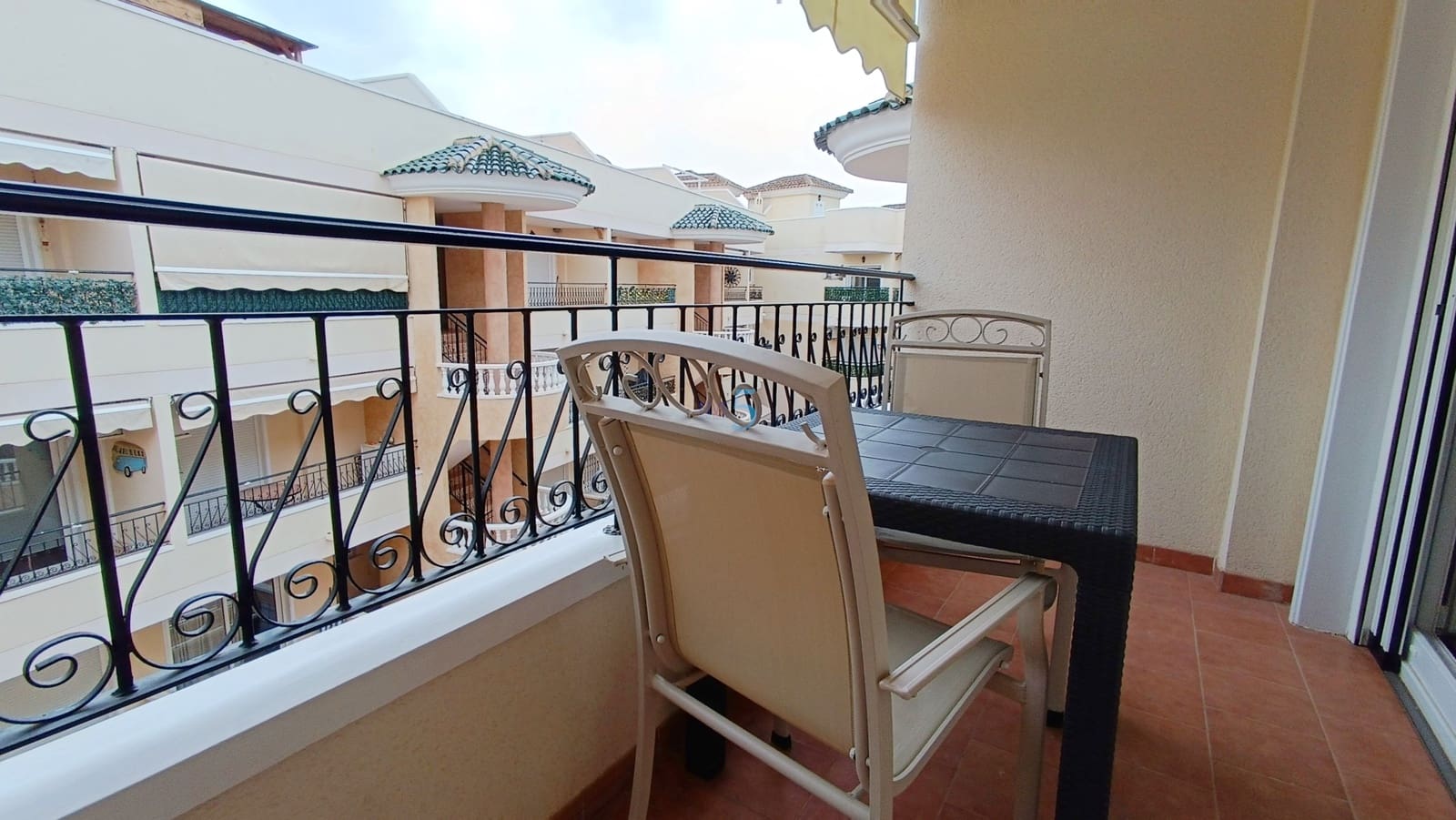 2 soveværelse Lejlighed til salg i Jacarilla med swimmingpool garage - € 129.995 (Ref: 9824081)