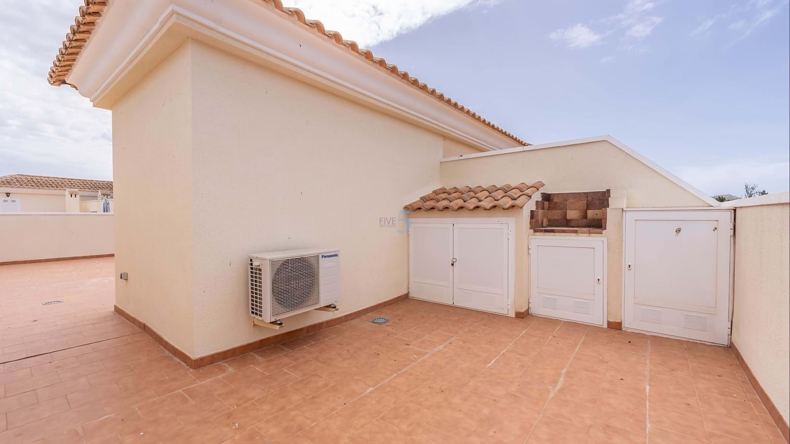 2 soveværelse Lejlighed til salg i Jacarilla med swimmingpool garage - € 129.995 (Ref: 9824081)