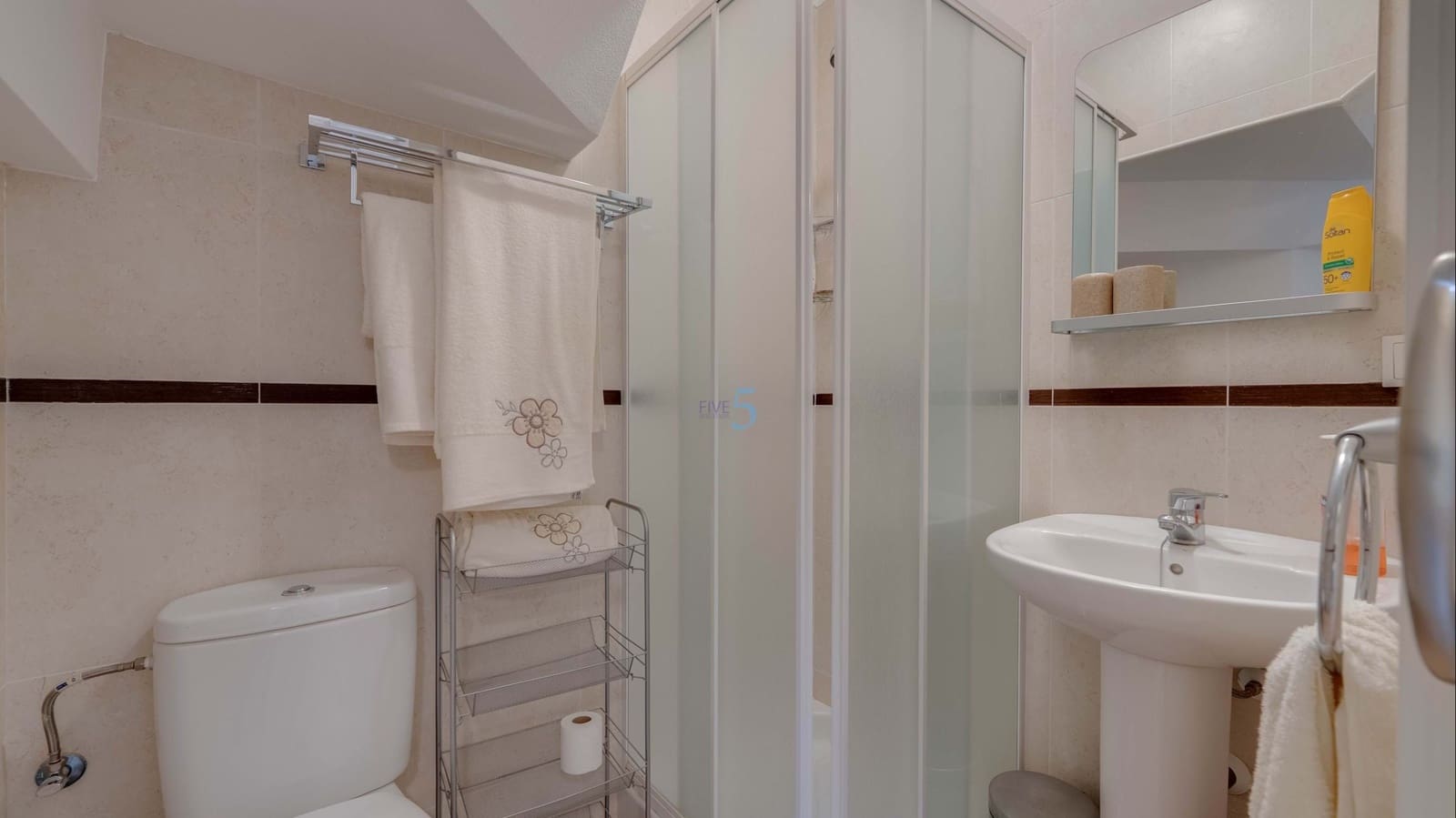 2 soveværelse Lejlighed til salg i Jacarilla med swimmingpool garage - € 129.995 (Ref: 9824081)