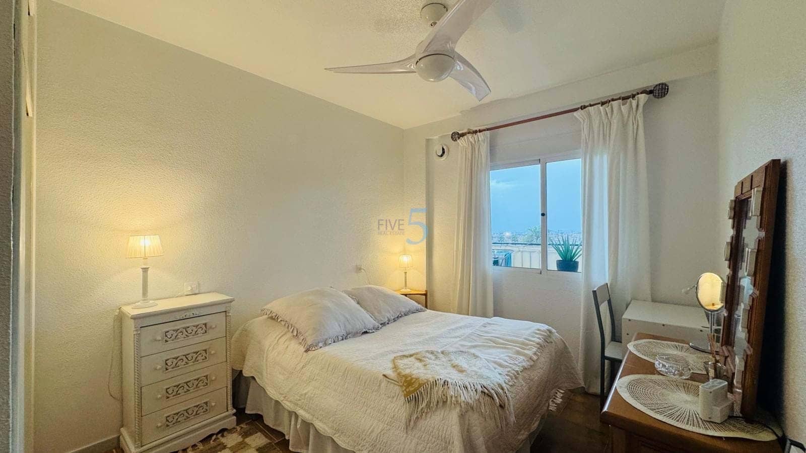 1 soverom Leilighet til salgs i Torrevieja med svømmebasseng - € 129 000 (Ref: 9825824)