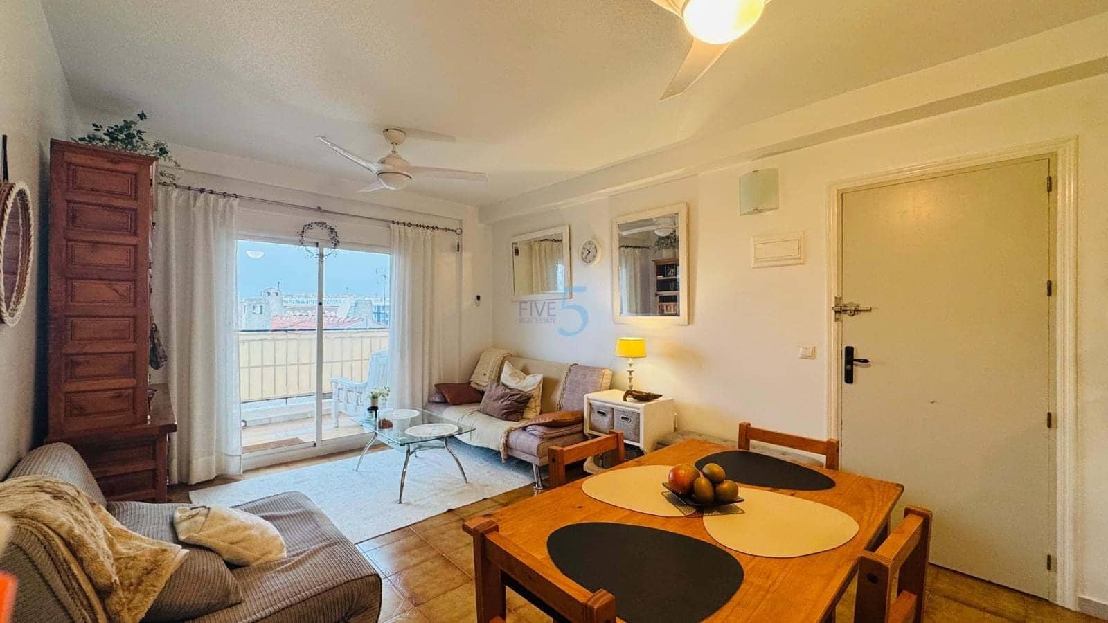 1 soverom Leilighet til salgs i Torrevieja med svømmebasseng - € 129 000 (Ref: 9825824)
