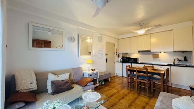 1 soverom Leilighet til salgs i Torrevieja med svømmebasseng - € 129 000 (Ref: 9825824)