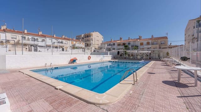 Apartamento de 1 habitación en Torrevieja en venta con piscina - 129.000 € (Ref: 9825824)