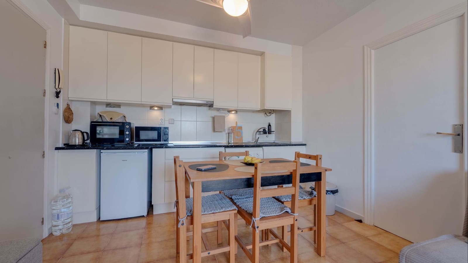 1 sovrum Lägenhet till salu i Torrevieja med pool - 129 000 € (Ref: 9825824)