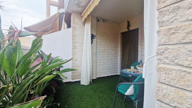 4 soverom Hus til salgs i Los Alcázares med svømmebasseng garasje - € 239 000 (Ref: 9827961)