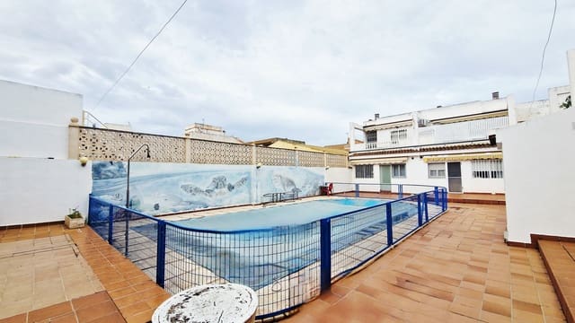 4 soverom Hus til salgs i Los Alcázares med svømmebasseng garasje - € 239 000 (Ref: 9827961)