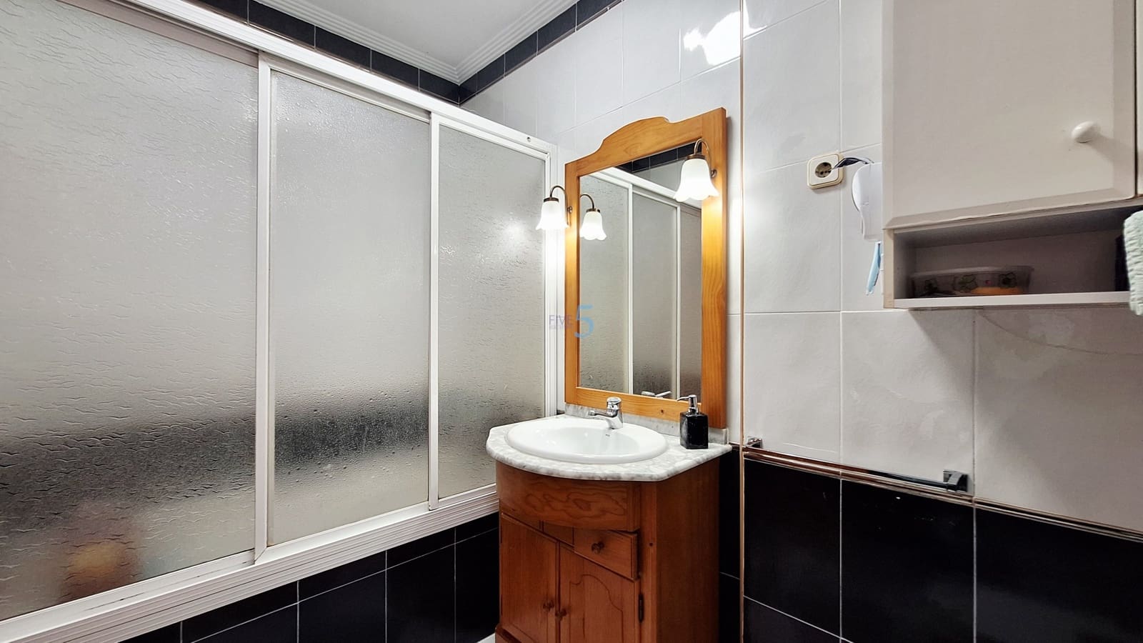 4 soverom Hus til salgs i Los Alcazares med svømmebasseng garasje - € 239 000 (Ref: 9827961)
