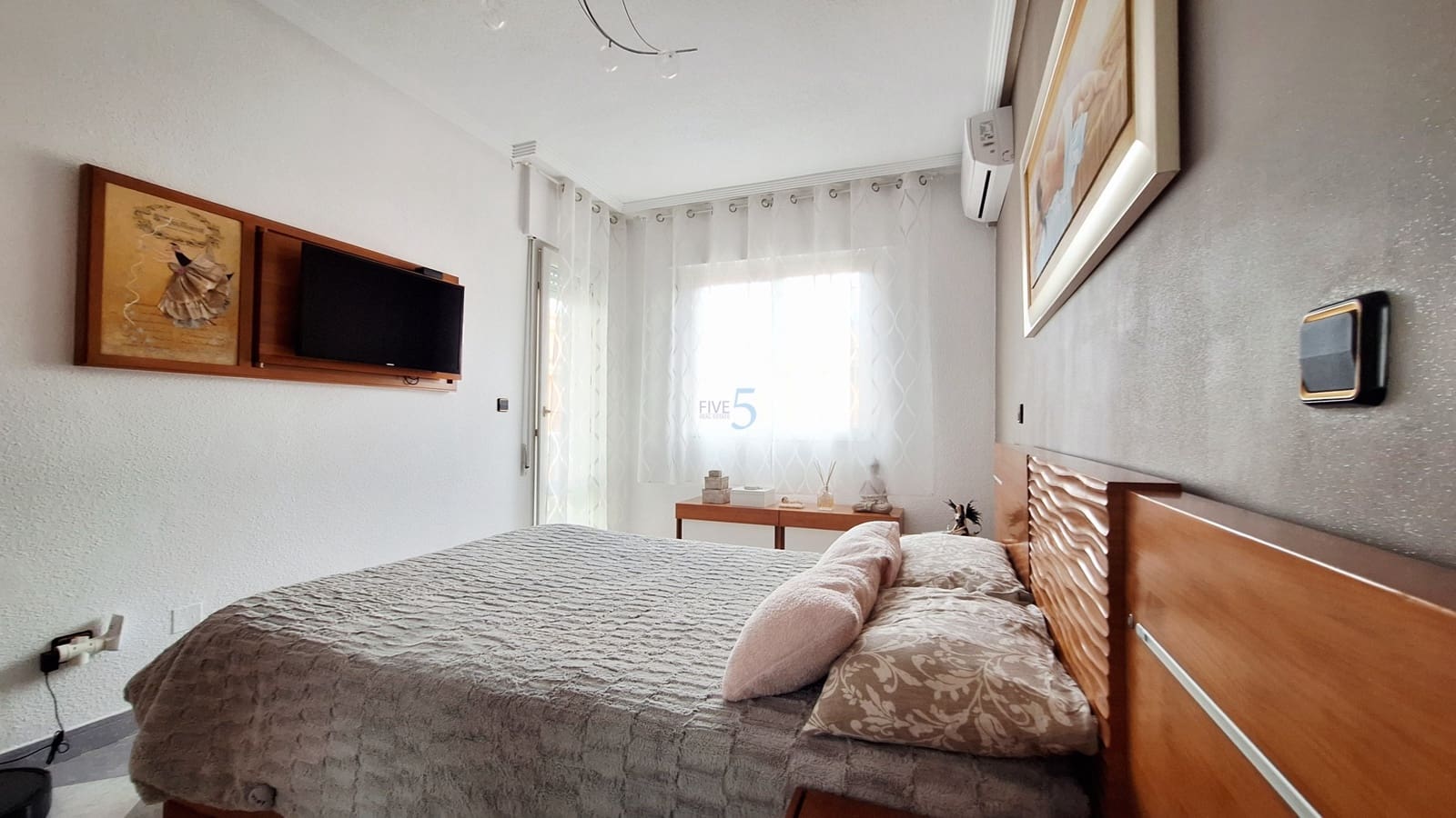 4 soverom Hus til salgs i Los Alcazares med svømmebasseng garasje - € 239 000 (Ref: 9827961)