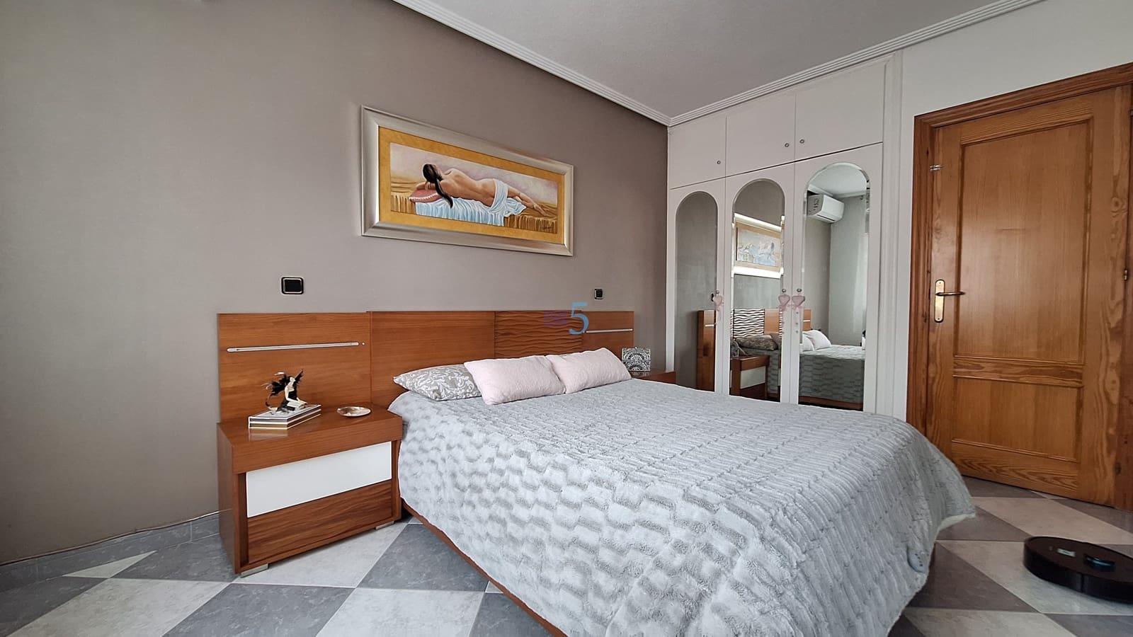 4 soverom Hus til salgs i Los Alcazares med svømmebasseng garasje - € 239 000 (Ref: 9827961)