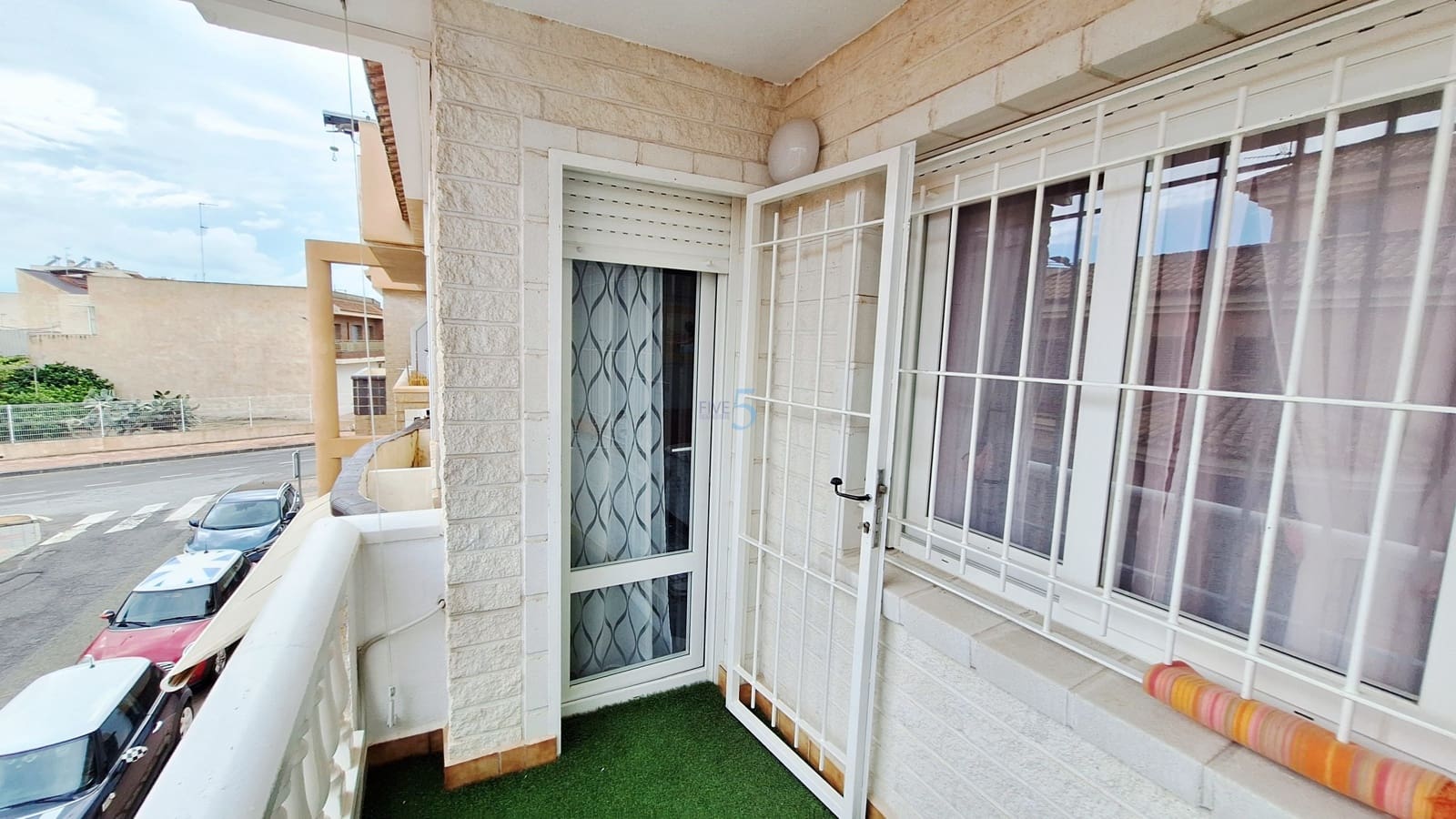 4 soverom Hus til salgs i Los Alcazares med svømmebasseng garasje - € 239 000 (Ref: 9827961)