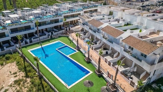3 soveværelse Byhus til salg i Los Balcones med swimmingpool garage - € 300.000 (Ref: 9828040)