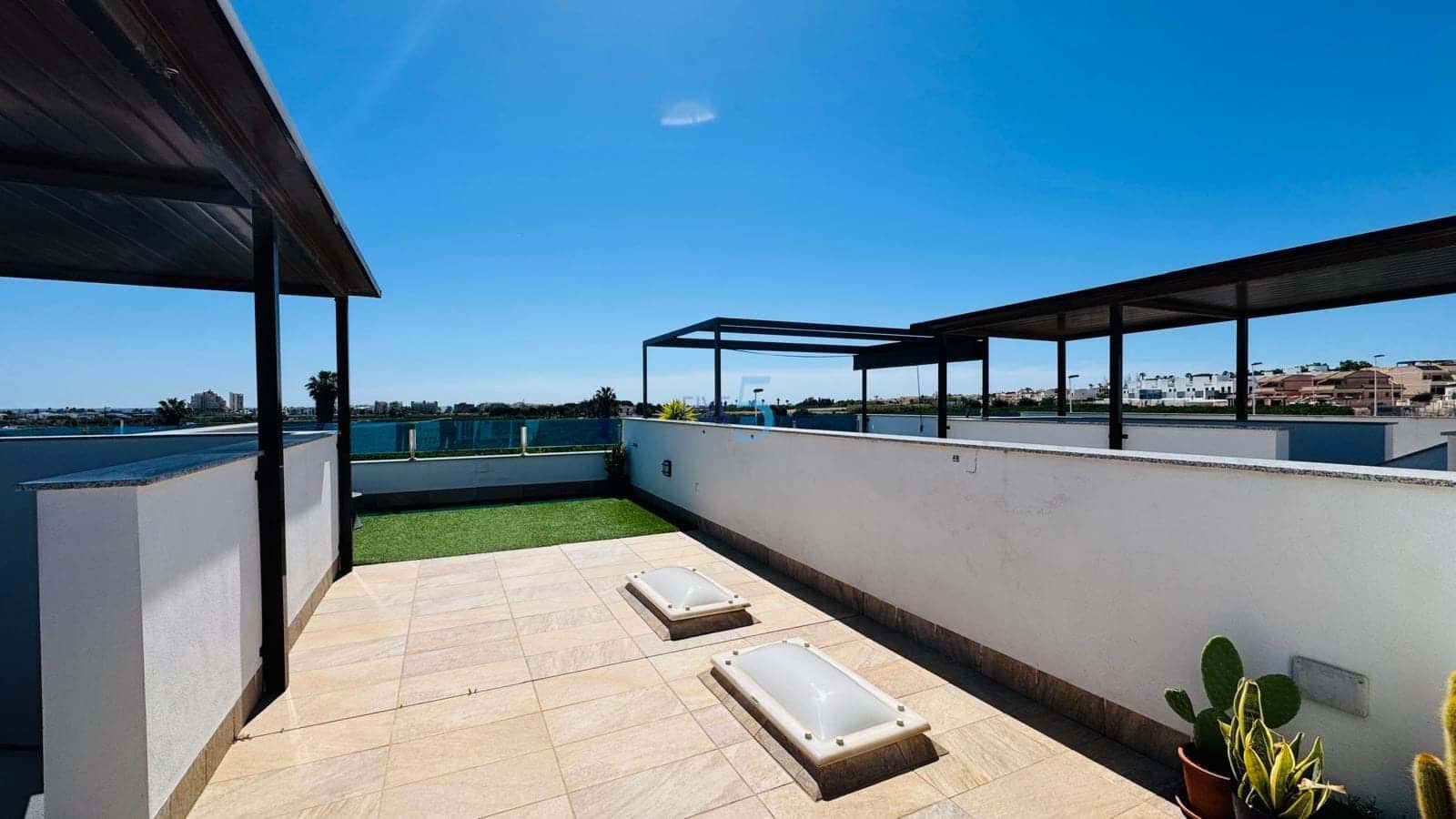 3 bedroom Townhouse for sale in Los Balcones with pool garage - € 300,000 (Ref: 9828040)