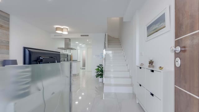 3 sypialnia Dom na sprzedaż w Los Balcones z basenem garażem - 300 000 € (Ref: 9828040)