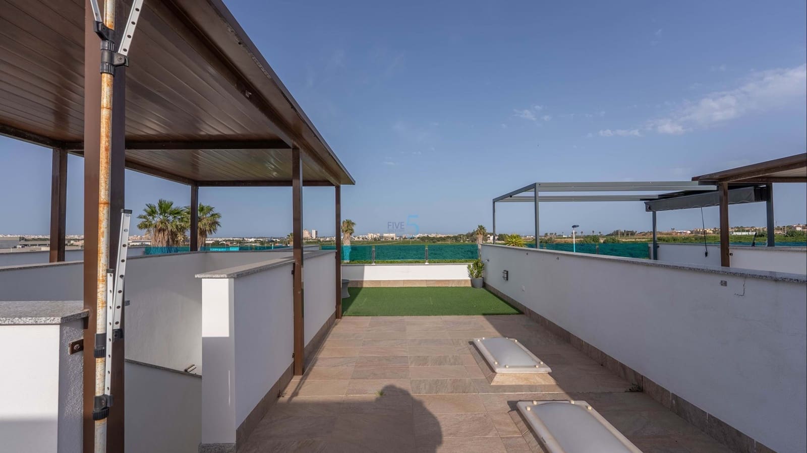 3 bedroom Townhouse for sale in Los Balcones with pool garage - € 300,000 (Ref: 9828040)