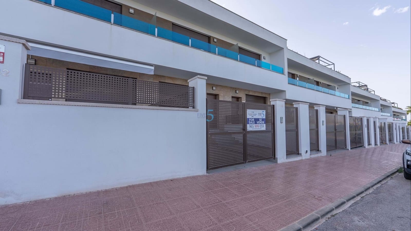 3 bedroom Townhouse for sale in Los Balcones with pool garage - € 300,000 (Ref: 9828040)