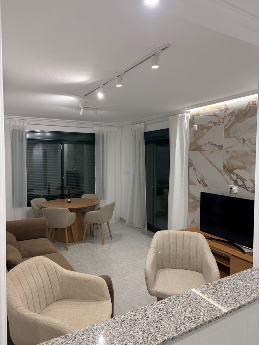 2 soveværelse Lejlighed til salg i Campoamor med swimmingpool - € 220.000 (Ref: 9828041)