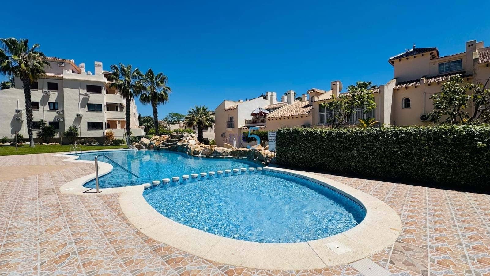 2 soveværelse Byhus til salg i Las Ramblas Golf med swimmingpool - € 234.000 (Ref: 9829612)