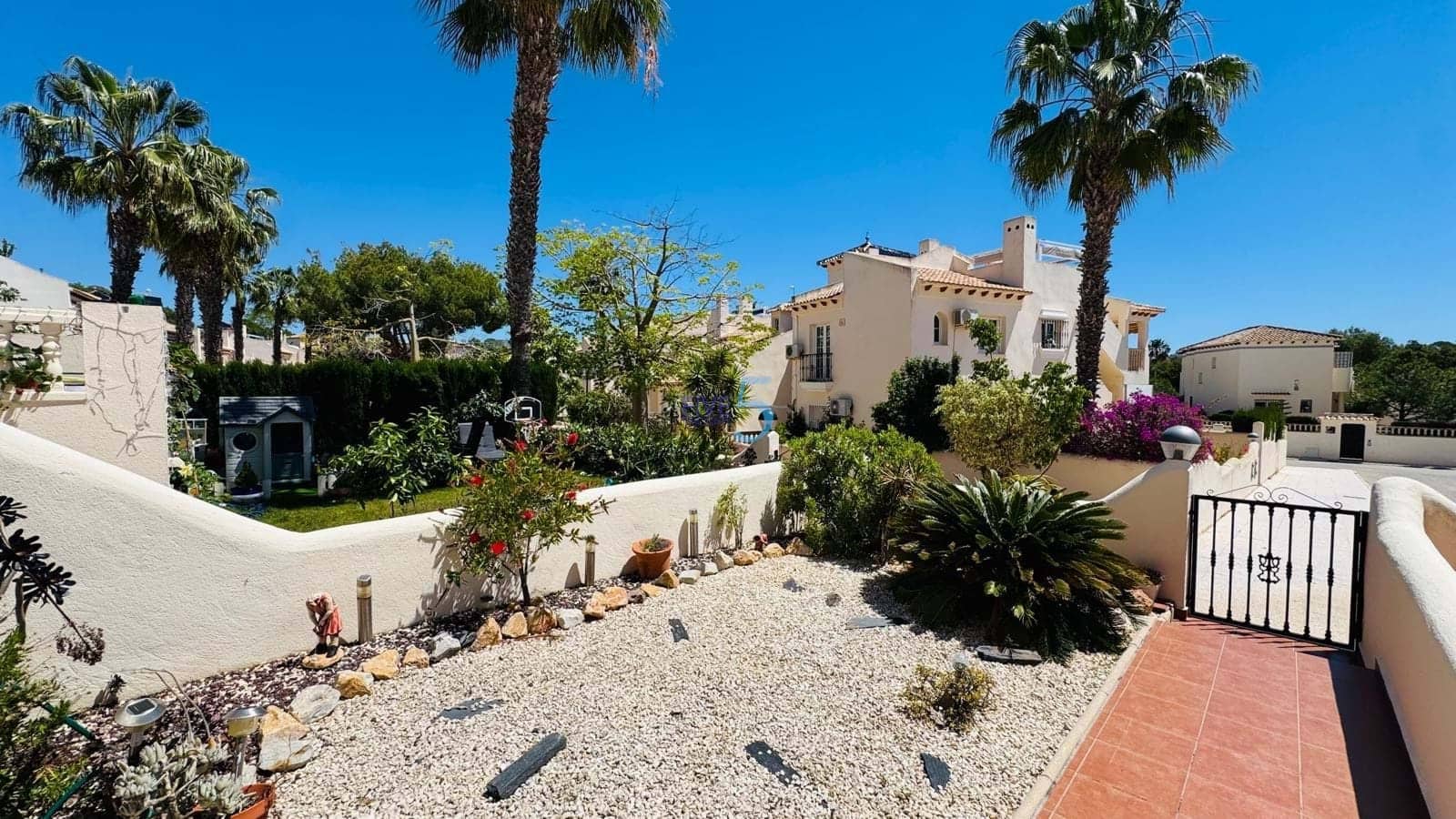 2 soveværelse Byhus til salg i Las Ramblas Golf med swimmingpool - € 234.000 (Ref: 9829612)