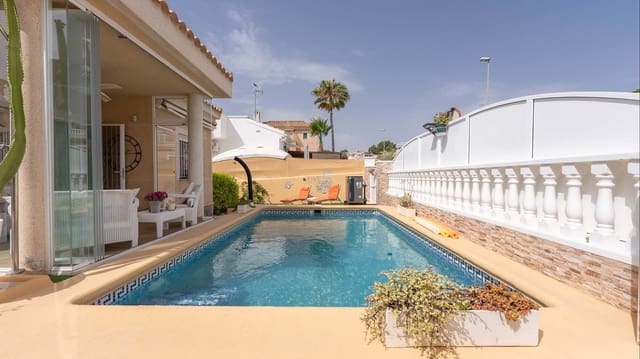 2 soverom Villa til salgs i Pinar de Campoverde, Pilar de la Horadada med svømmebasseng - € 244 500 (Ref: 9830319)