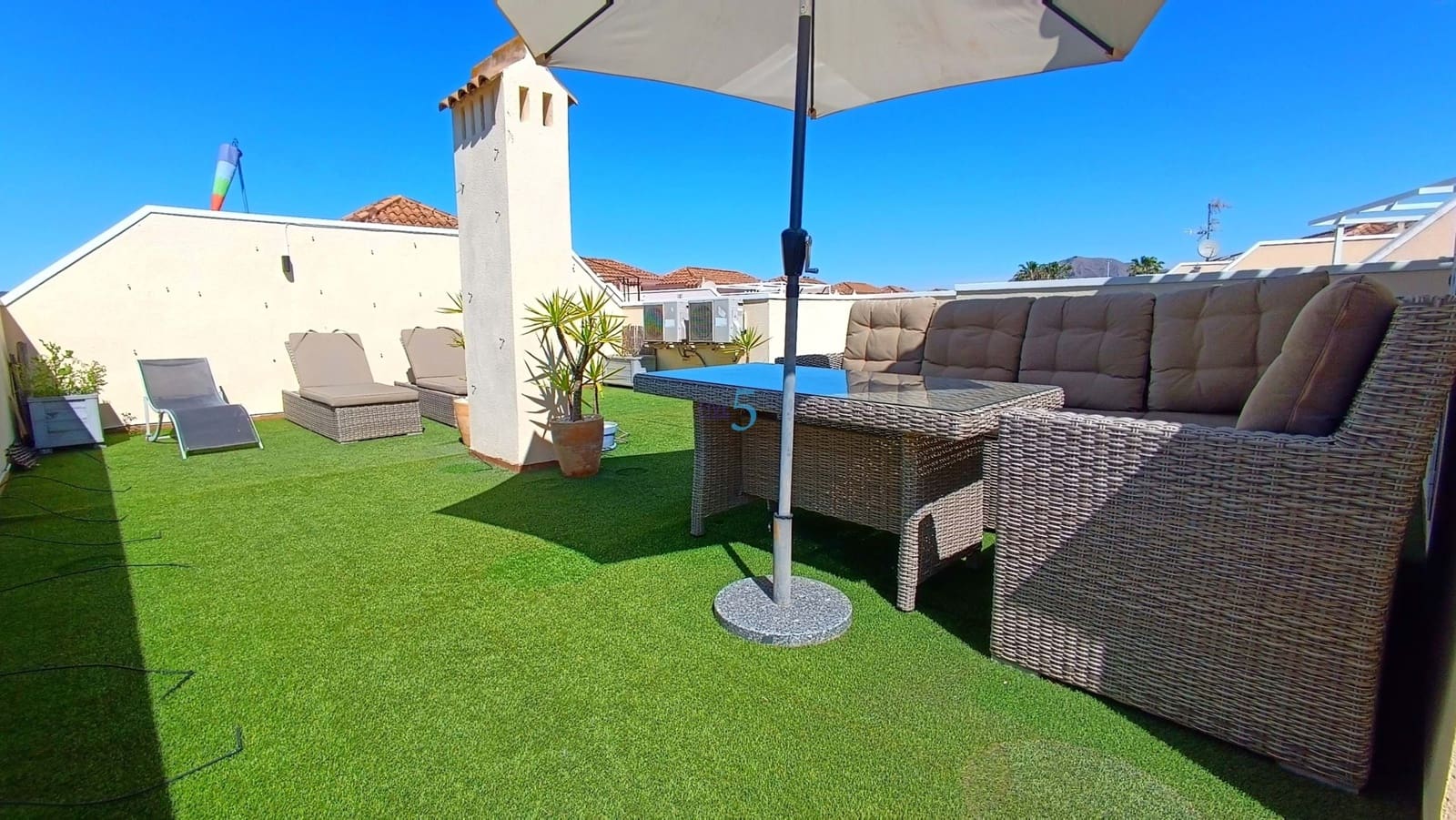3 soveværelse Lejlighed til salg i Jacarilla med swimmingpool garage - € 145.000 (Ref: 9830322)