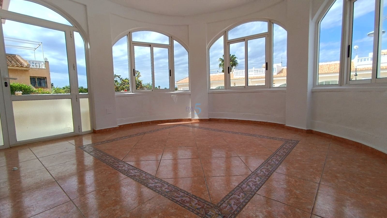 2 soveværelse Villa til salg i Benijofar med swimmingpool garage - € 275.000 (Ref: 9830398)