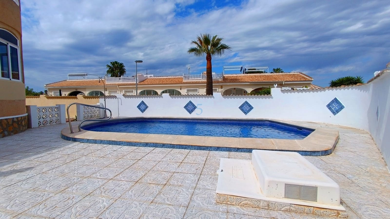 2 soveværelse Villa til salg i Benijofar med swimmingpool garage - € 275.000 (Ref: 9830398)